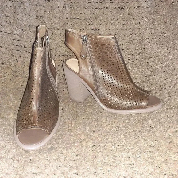 KELSI DAGGER BROOKLYN-Mason Brown Leather Perforated Block Heel Sandal Sz 6.5-NM - Picture 4 of 8